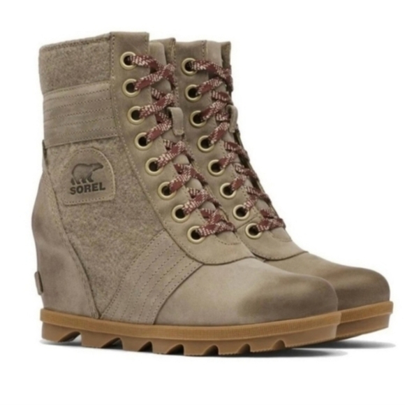 Sorel Lexie Wedge Boot In Khaki